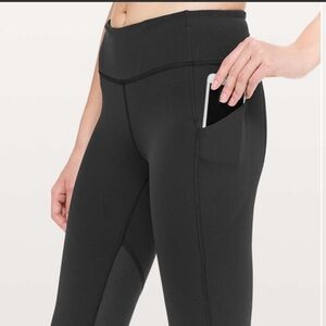 Lululemon Sz 4 Pace Rival Crop *Full-On Luxtreme 22"
Black Leggings